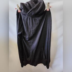 Lululemon Knit Hoodie Pullover. Size 4